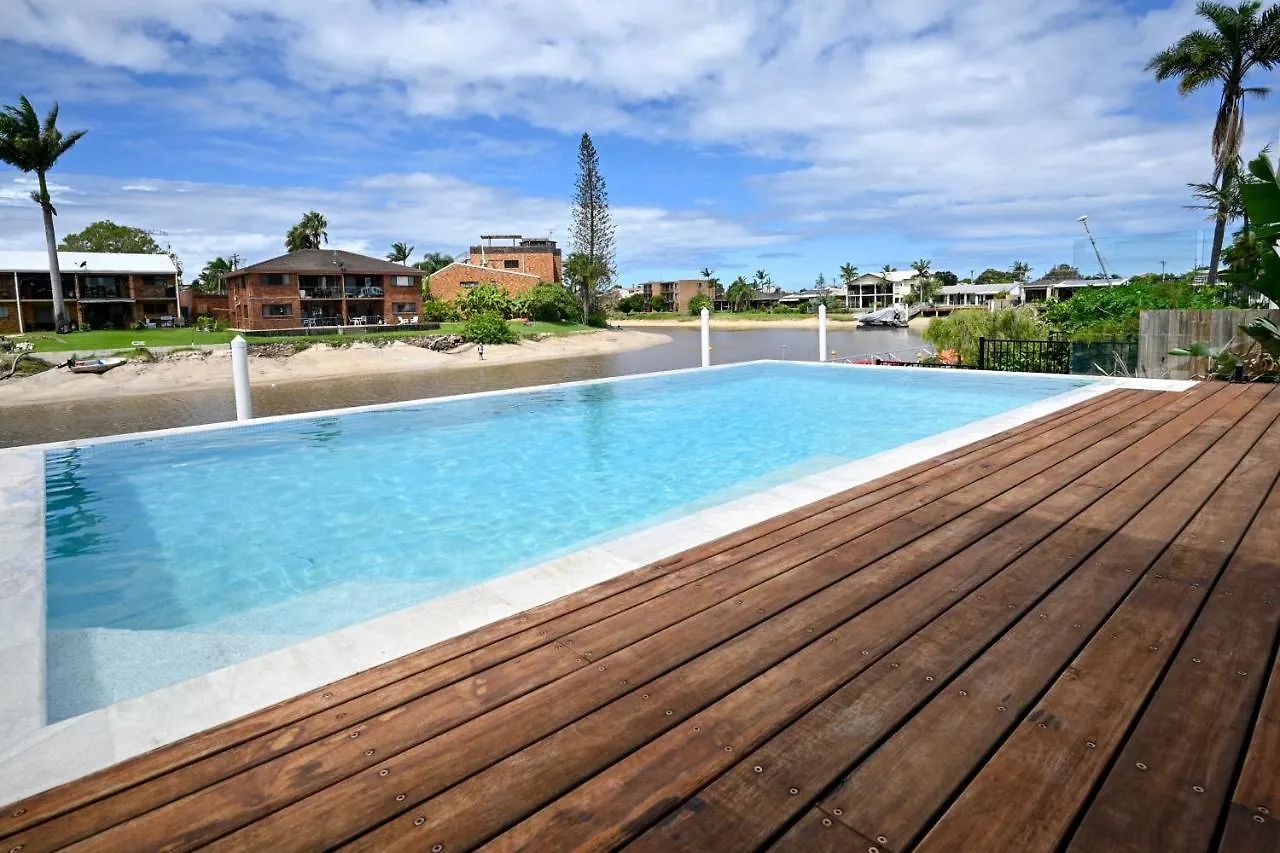 Stunning Mooloolaba Waterfront Home -10 Guests Zb1 Australia