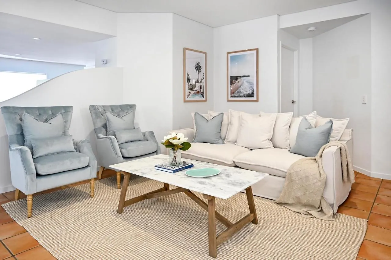 Stunning Mooloolaba Waterfront Home -10 Guests Zb1 0*,