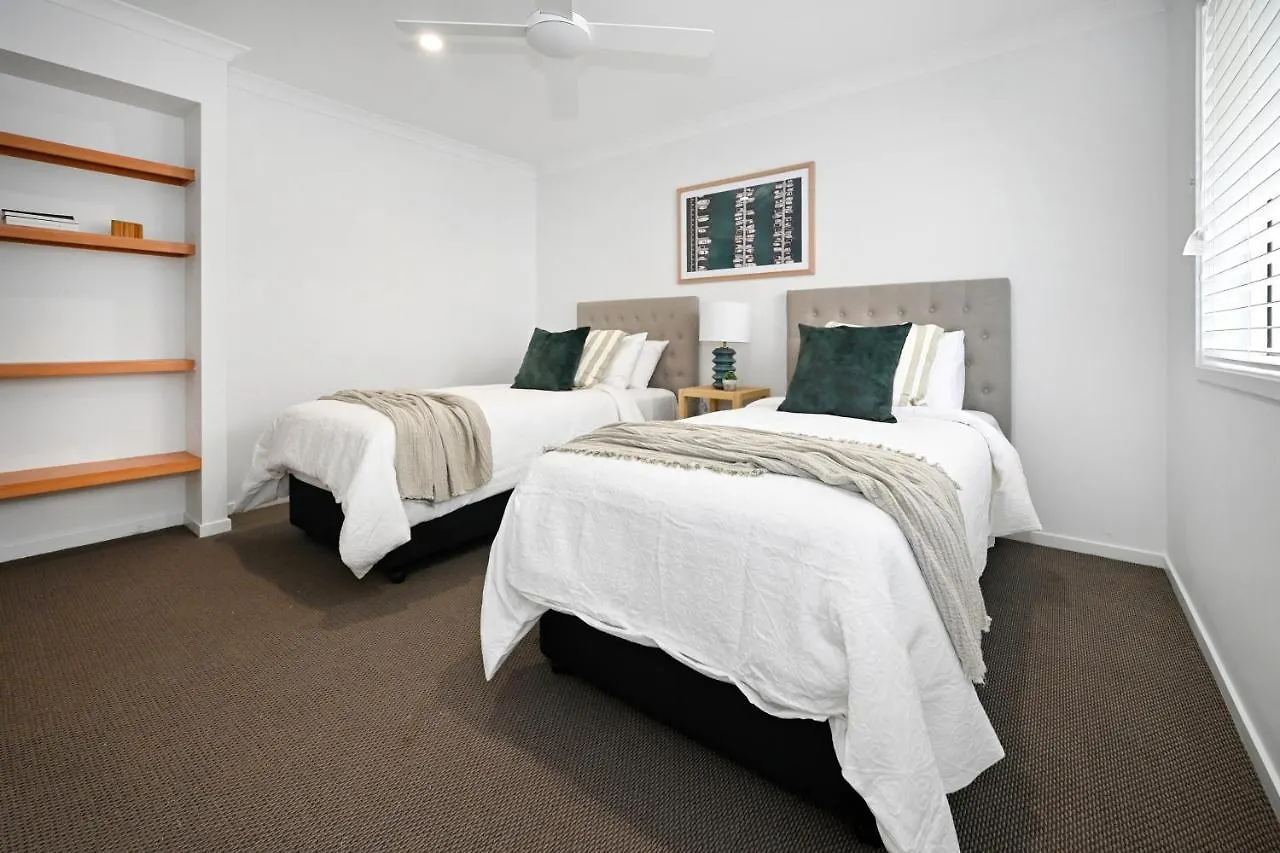 Holiday home Stunning Mooloolaba Waterfront Home -10 Guests Zb1 Australia