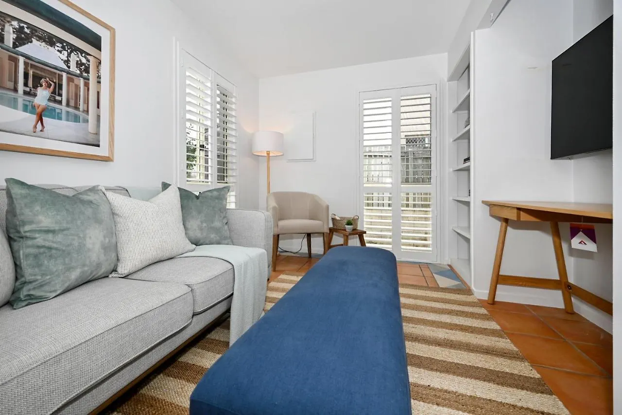 Holiday home Stunning Mooloolaba Waterfront Home -10 Guests Zb1