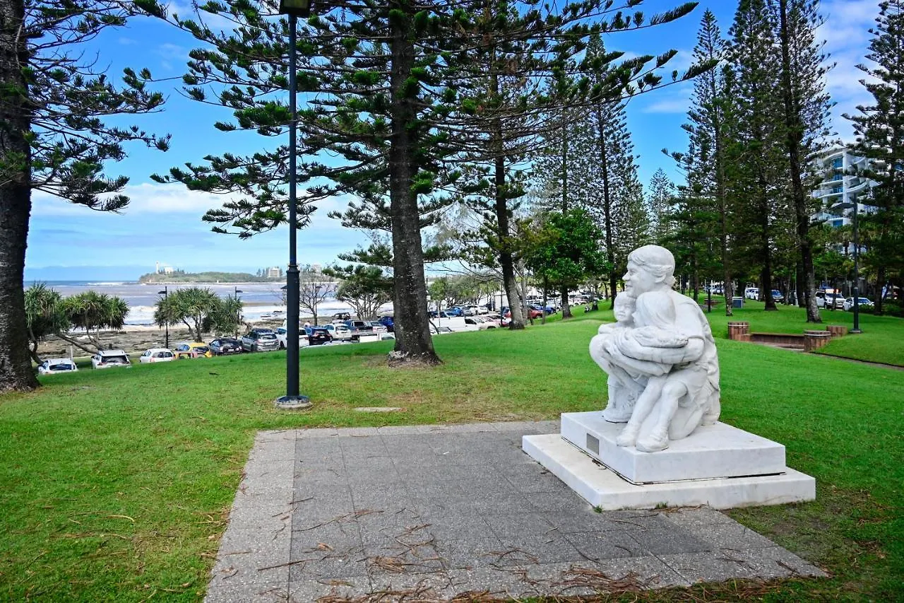 Stunning Mooloolaba Waterfront Home -10 Guests Zb1